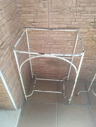 Mueble lavabo antiguo blanco metal