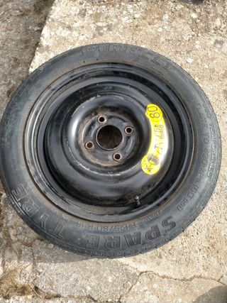 Rueda de repuesto galleta Pirelli 
