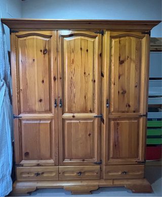 Armario Pino 3 Puertas