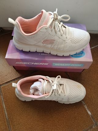Zapatillas Skechers Memory Foam 40