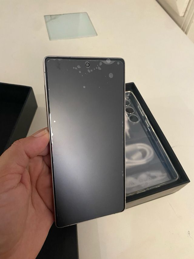 Smartphone nuevo, en caja
