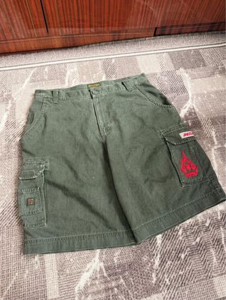 JNCO VERY VINTAGE BAGGY SHORTS

SK8 RAP HIPHOP Y2K