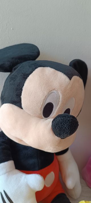 Peluches Mickey y Minnie Mouse