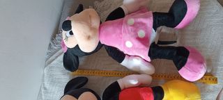 Peluches Mickey y Minnie Mouse