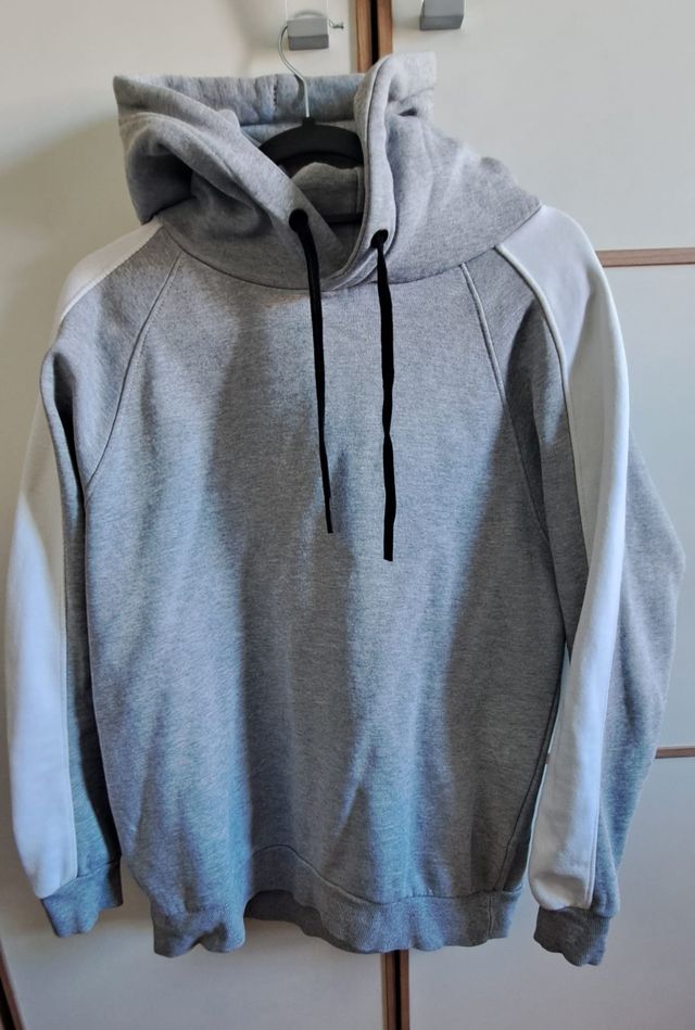  Cuatro sudaderas junior 
