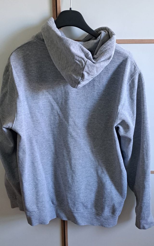  Cuatro sudaderas junior 
