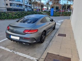Mercedes-Benz Clase C Coupé 220D AMG LINE