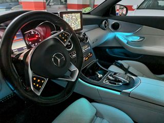 Mercedes-Benz Clase C Coupé 220D AMG LINE