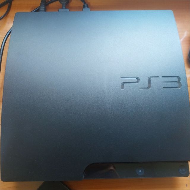 PS3 (PlayStation 3) + 3 mandos+ 19 juegos ps3