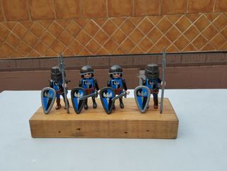 4 figuras Playmobil caballeros