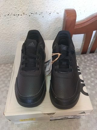 Zapatillas Adidas negras 