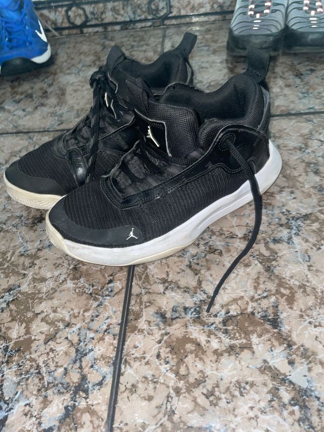 3 Zapatillas Nike & Jordan