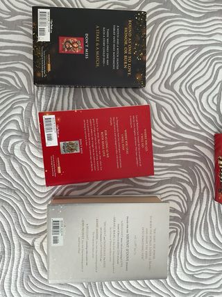 Trilogía Asesino de brujas en inglés.