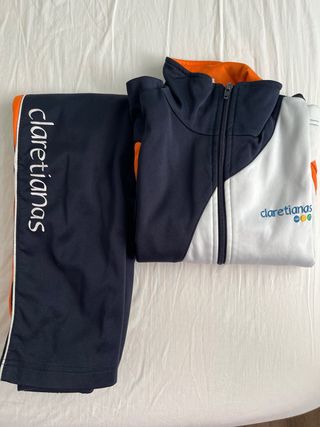 Chándal Claretianas talla 6