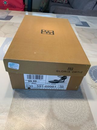 Zapatos Gloria Ortiz beige tacón