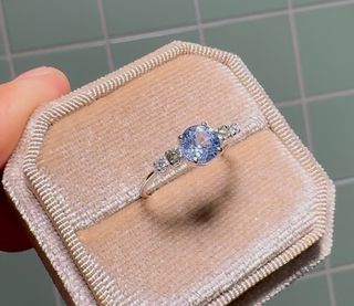 Anillo Zafiro Azul 1.15ct - Oro Blanco 14k