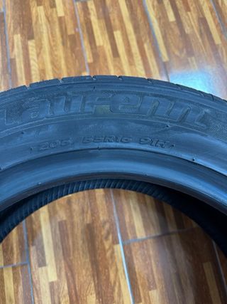 Neumático 205/55R16 nuevo