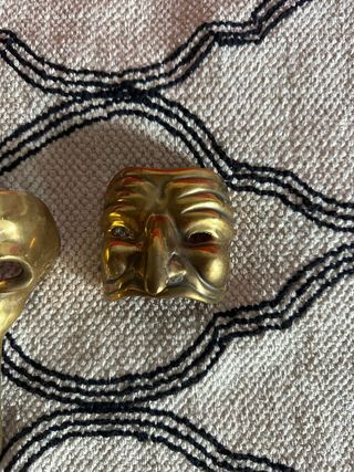 Máscaras bronce. 50€ la unidad