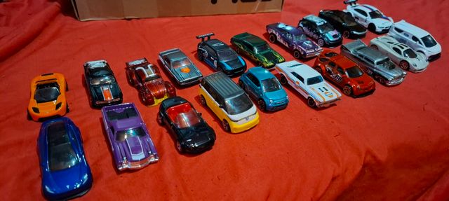 66 Hot Wheels: Coches miniatura