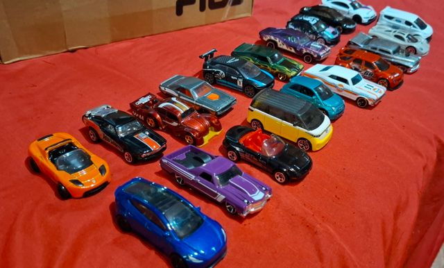 66 Hot Wheels: Coches miniatura