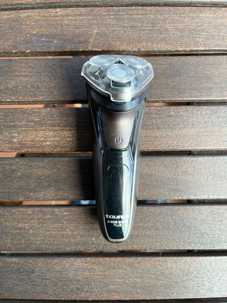 Afeitadora Taurus 3-Side Shave Plus