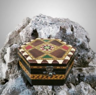 Caja joyero hexagonal marquetería