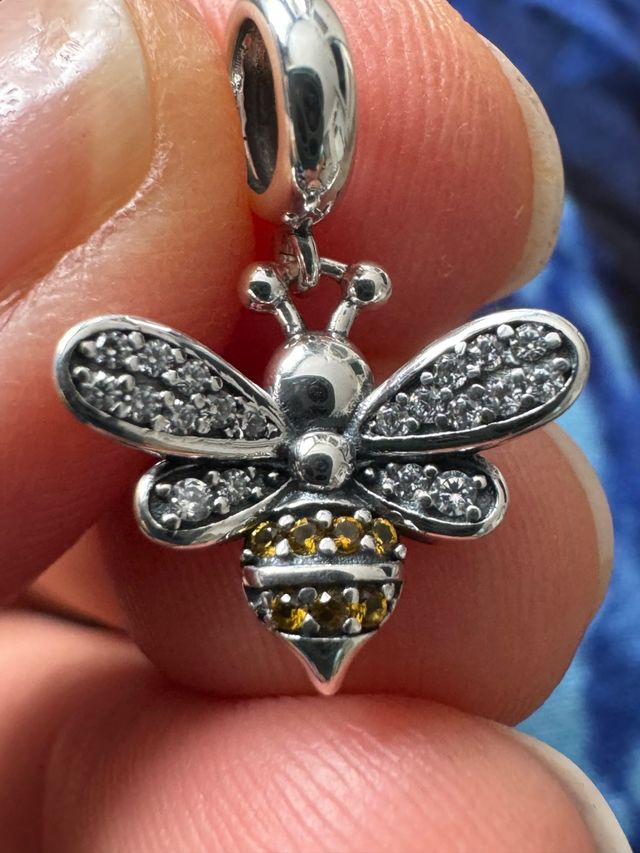 Charm Abeja Plata S925