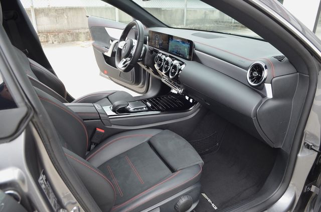 Mercedes Benz CLA 220d Coupe 194cv AMG Line+Navega