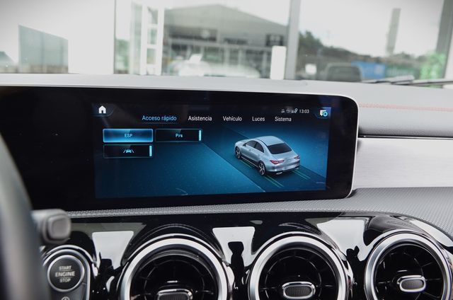 Mercedes Benz CLA 220d Coupe 194cv AMG Line+Navega
