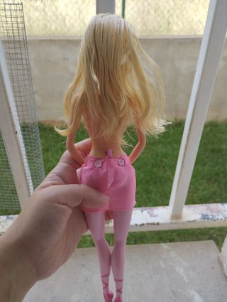 Muñeca Barbie bailarina 2012