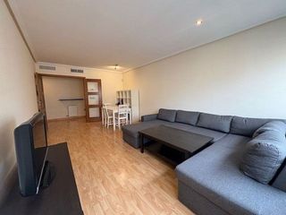 Piso en alquiler en Ensanche - Diputación en Alicante