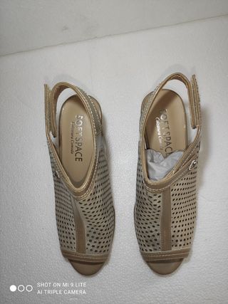 paia di scarpe mai indossate numeri 35, 36 e 37 