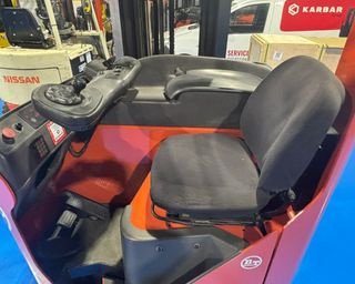 2498 - Retráctil BT RRB2 1600 Kg a 8.000 mm
