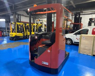 2498 - Retráctil BT RRB2 1600 Kg a 8.000 mm