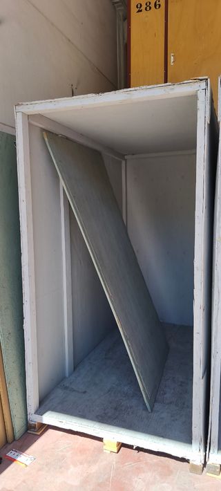 Contenedor de madera para mudanzas o trastero