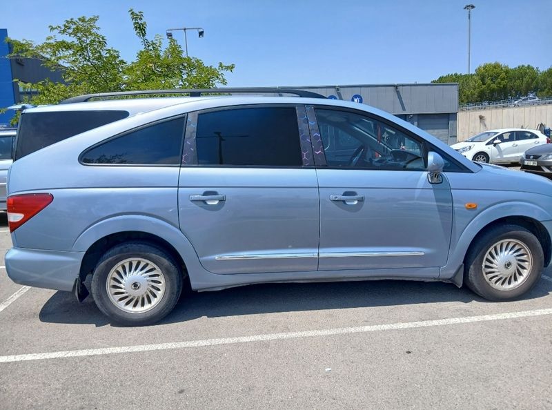 SsangYong Rodius 2005 - foto 1