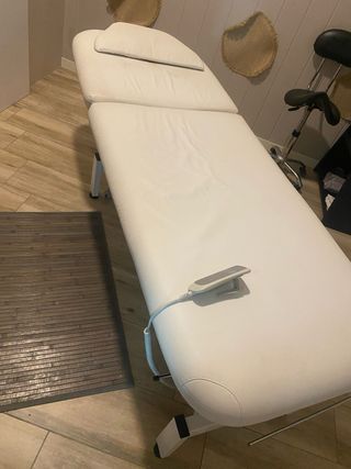 Camilla eléctrica para masajes/estética 