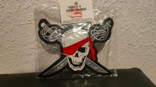 Parche pirata para planchar: Calavera con sables