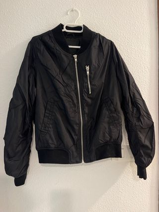 Chaqueta bomber negra