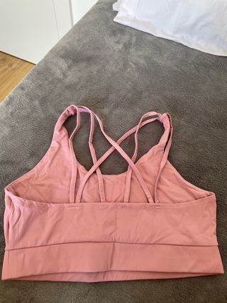 Top deportivo rosa