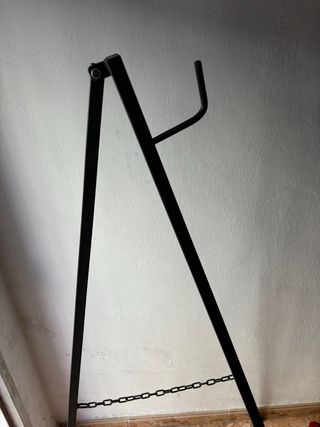 Caballete metálico negro