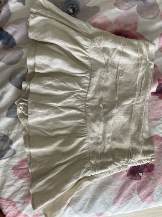 Falda beige dos texturas