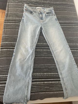 PANTALON DE STRADIVARIUS D98