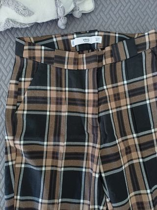 Pantalones MNG cuadros marrón-negro, talla 34