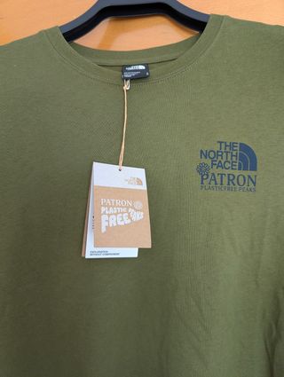 The North Face. Camiseta manga larga Talla M 