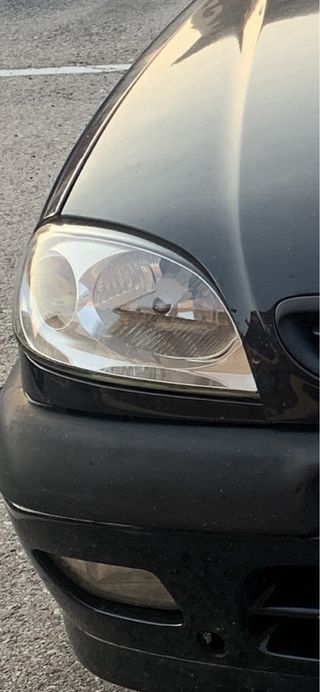 Faro Derecho Citroen Saxo