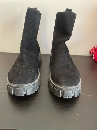 Botines negros sintéticos