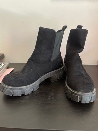 Botines negros sintéticos