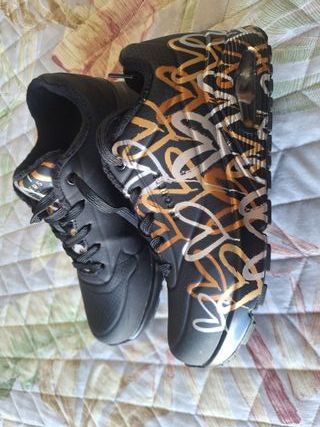 Zapatillas SKECHERS 38 - Negras/Doradas