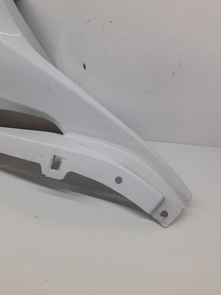 Carenado izquierdo Honda CBR 125R (11-16)